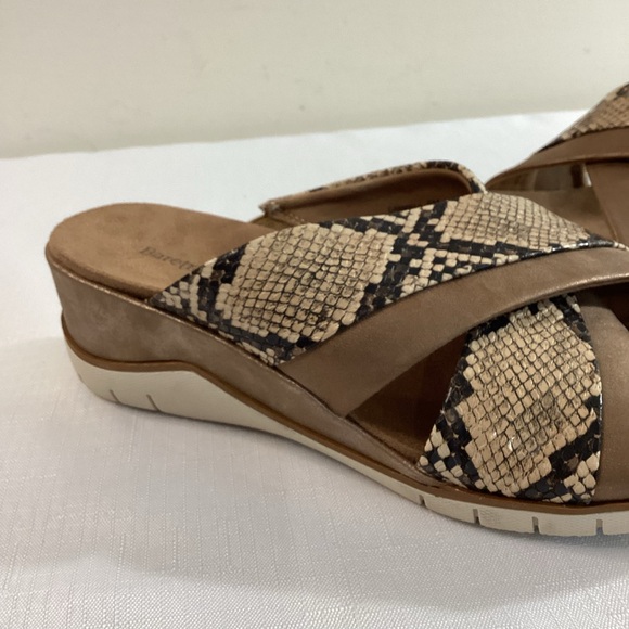 BareTraps Women's Snakeskin Wedges Size 8 - Picture 11 of 11